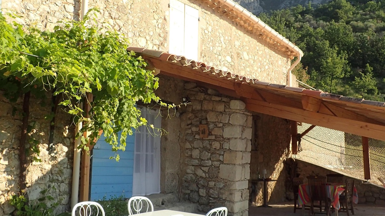 Photo of Outdoor in Curel