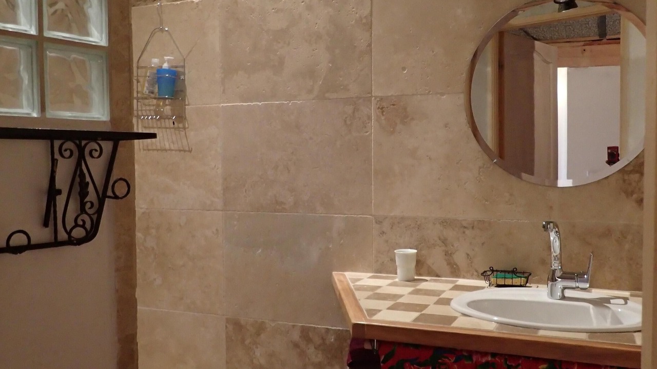 Photo of Bathroom in Curel