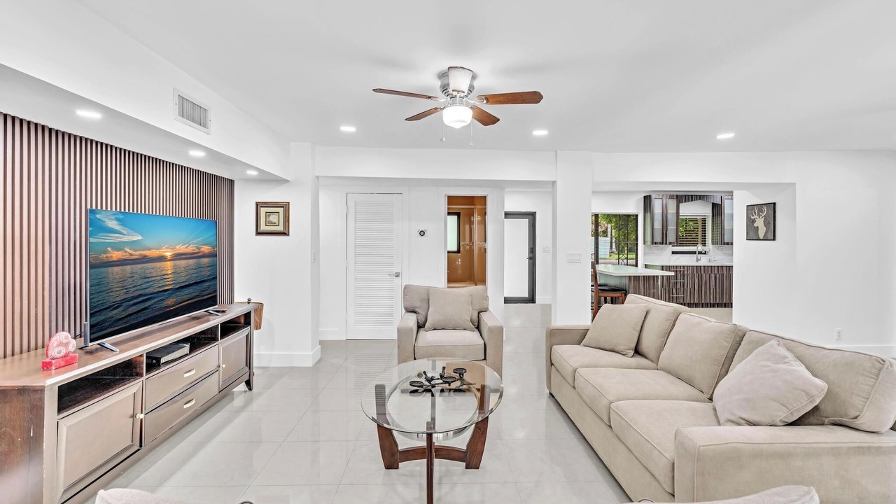 Photo of Livingroom in Plantation
