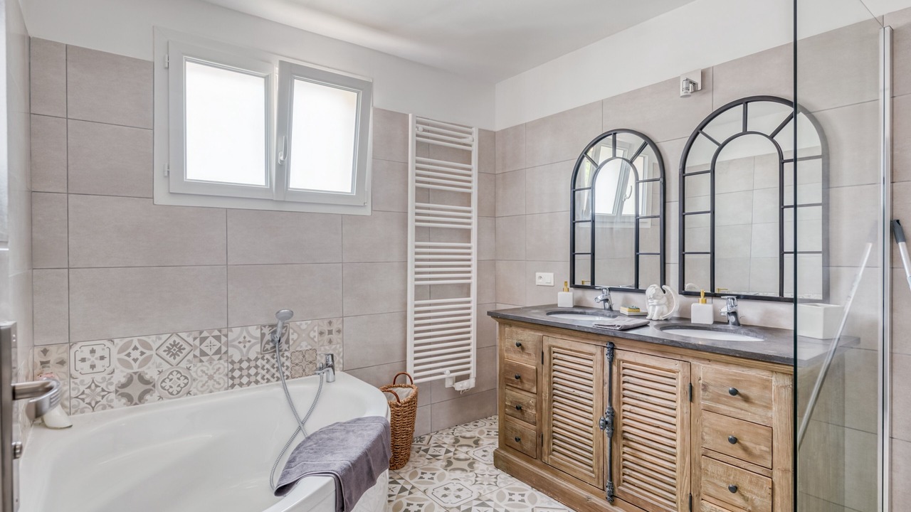 Photo of Bathroom in Tresques