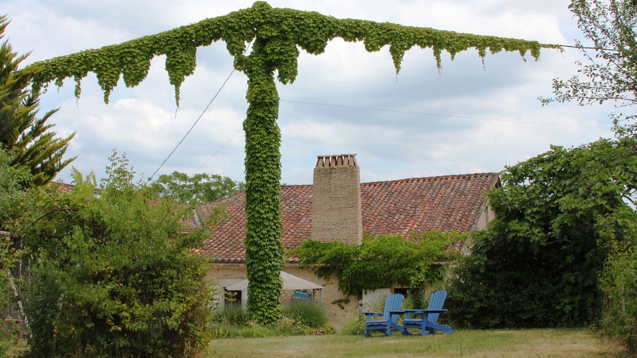 Photo of Outdoor in Saint-Leon-sur-l'Isle