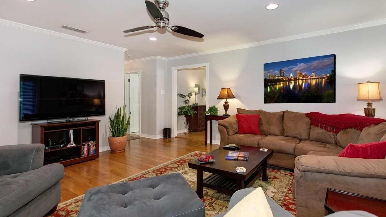 Photo of Livingroom in Bouldin