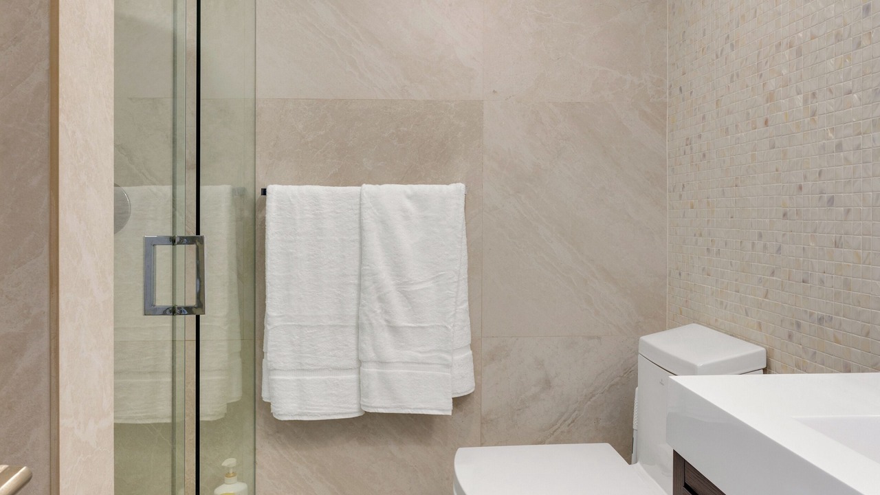 Photo of Others in Mid Beach