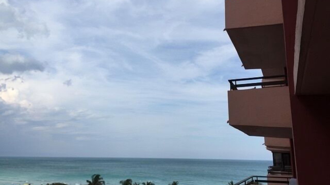 Photo of Patio Balcony in Mid Beach