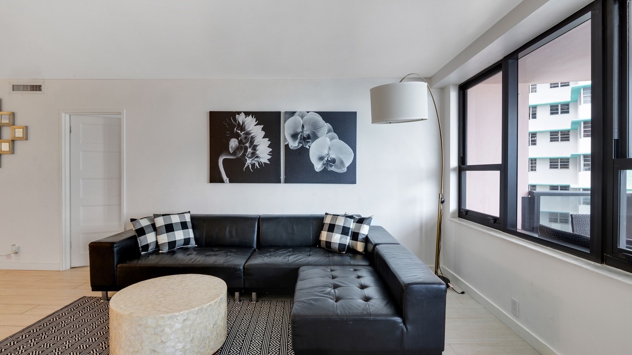 Photo of Bedroom in Mid Beach