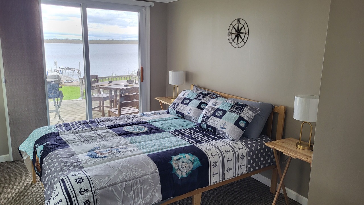 Photo of Bedroom in Central Square