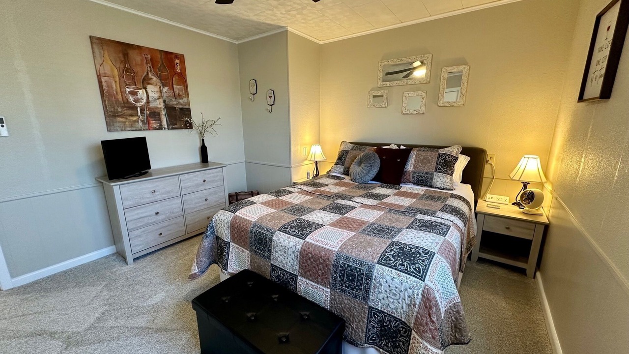 Photo of Bedroom in Stonewall