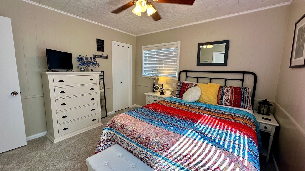 Photo of Bedroom in Stonewall