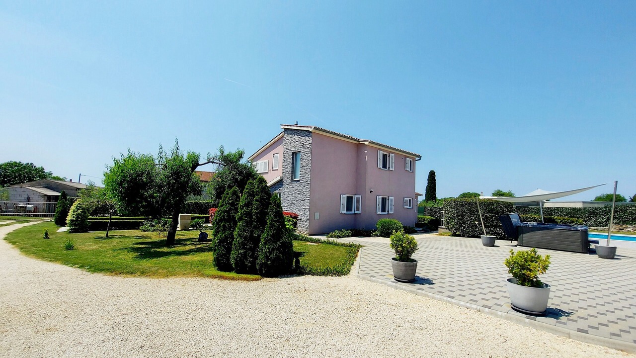 Photo of Outdoor in Galizana