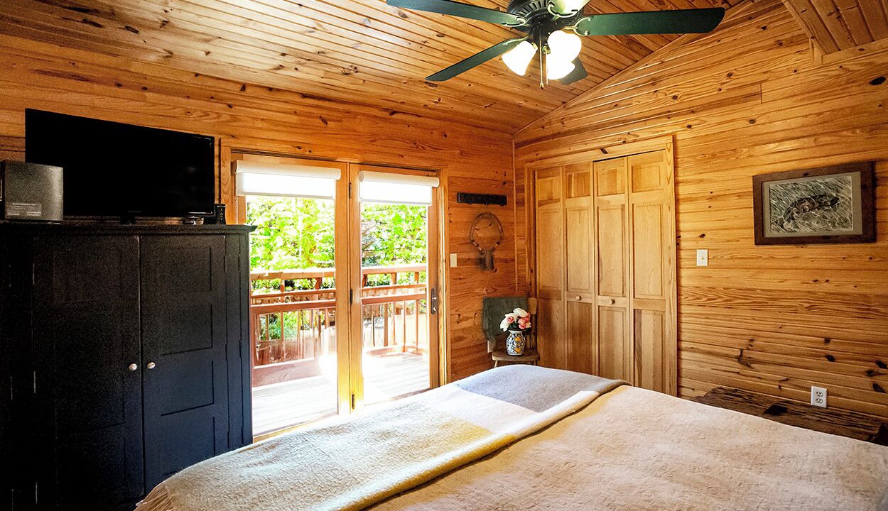 Photo of Bedroom in Pangburn