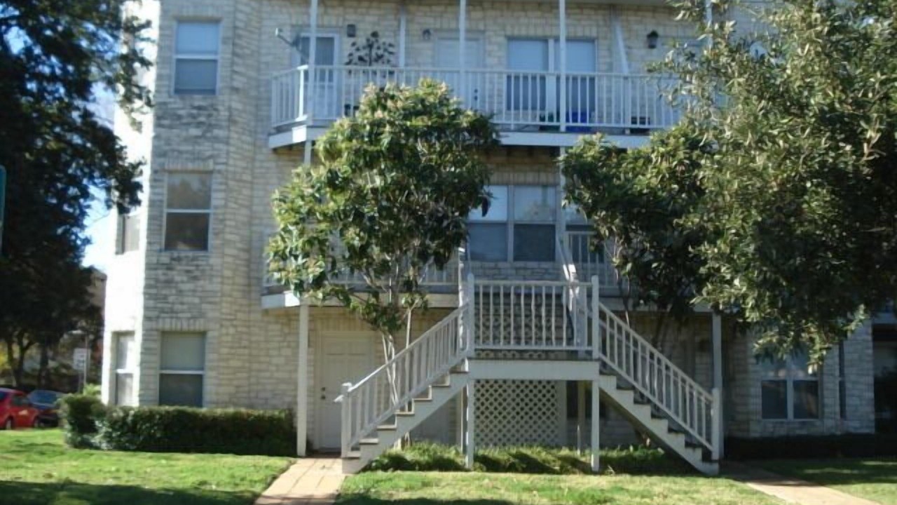 Photo of Patio Balcony in North University