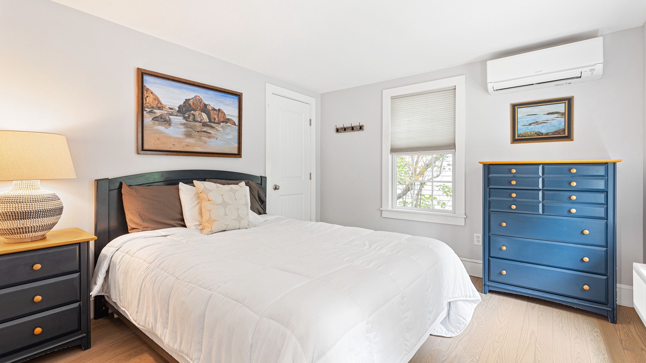 Photo of Bedroom in Ogunquit