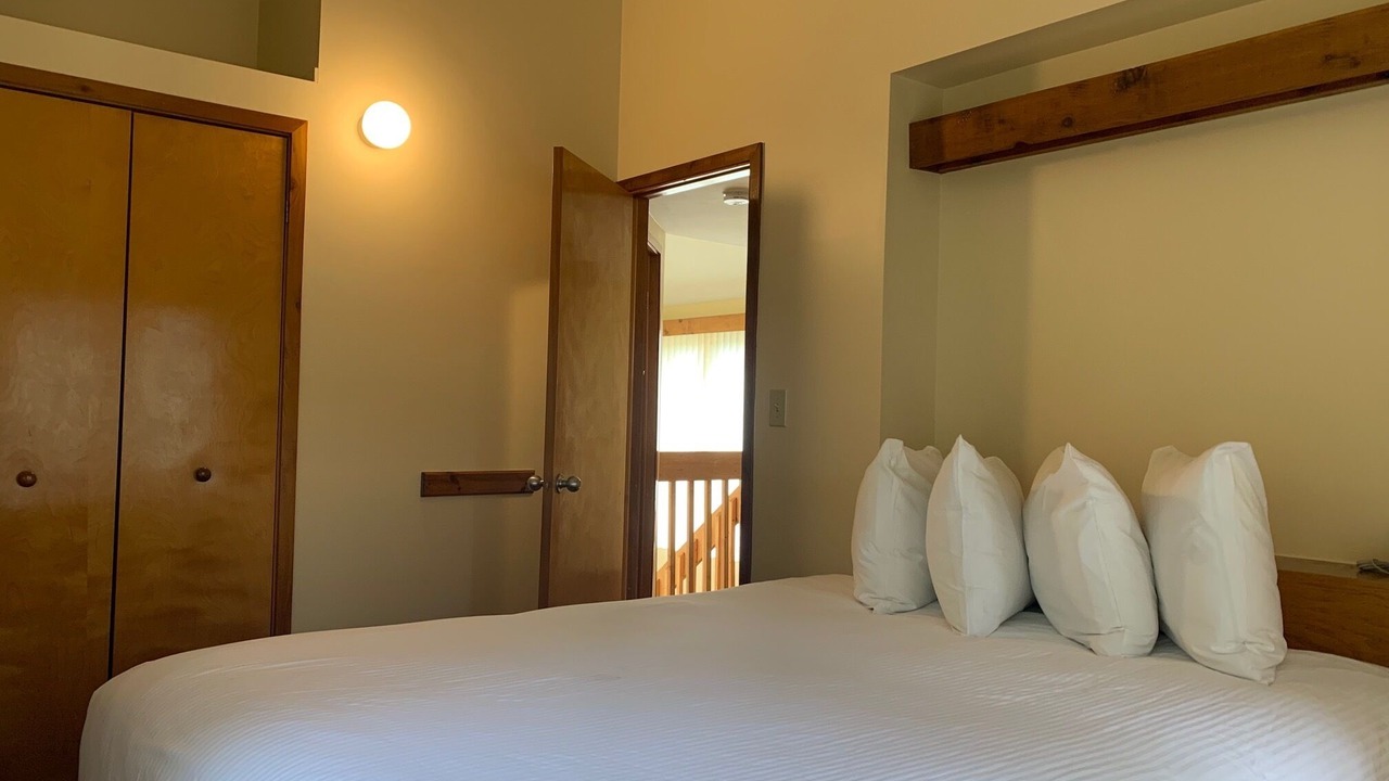 Photo of Bedroom in Shawnee On Delaware