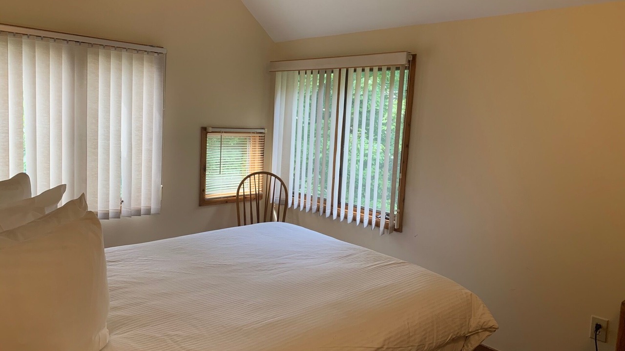 Photo of Bedroom in Shawnee On Delaware