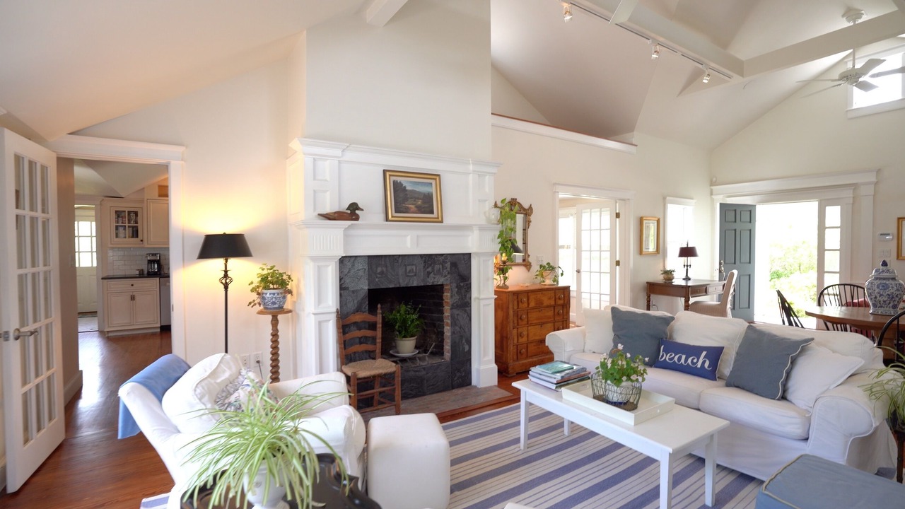 Photo of Bedroom in Tom Nevers