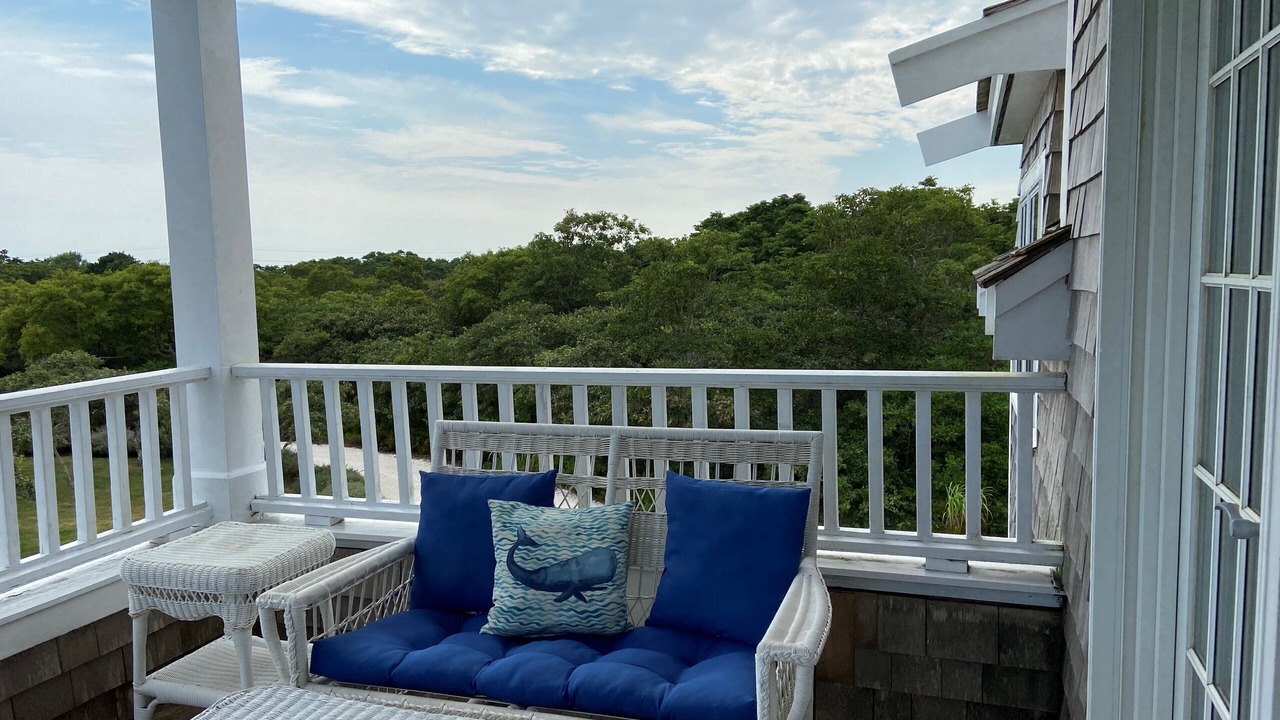 Photo of Patio Balcony in Tom Nevers