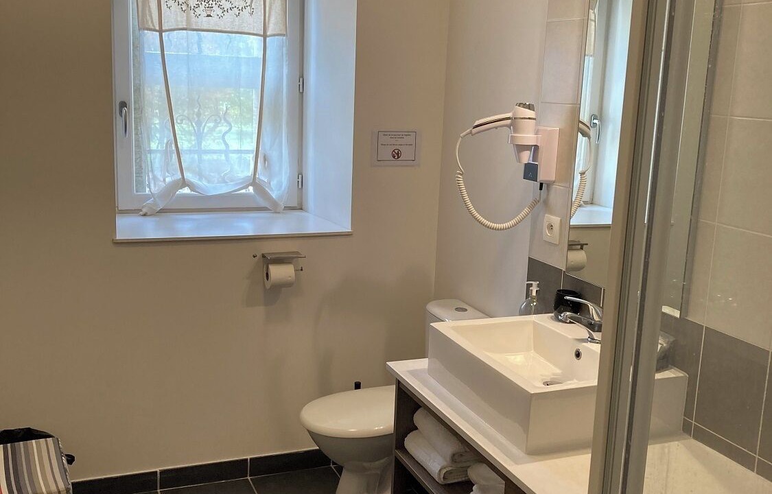 Photo of Bathroom in Fontaine