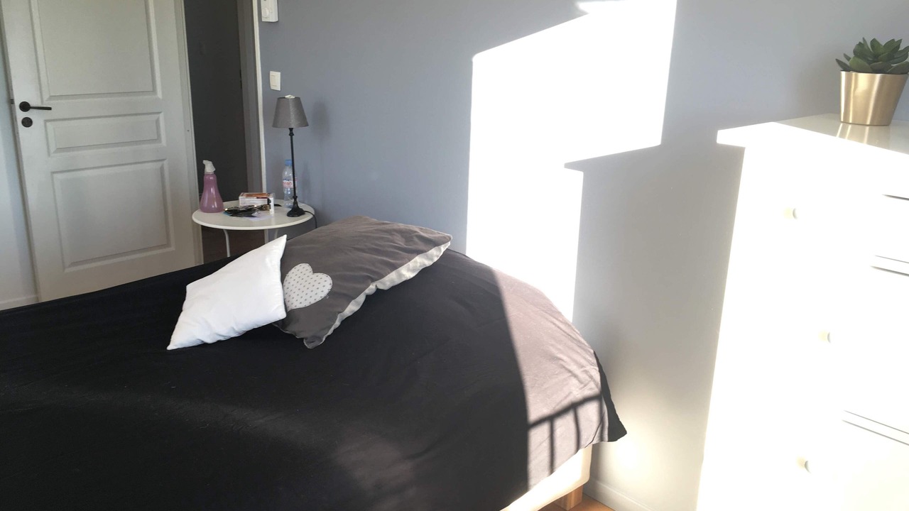 Photo of Bedroom in Lambesc