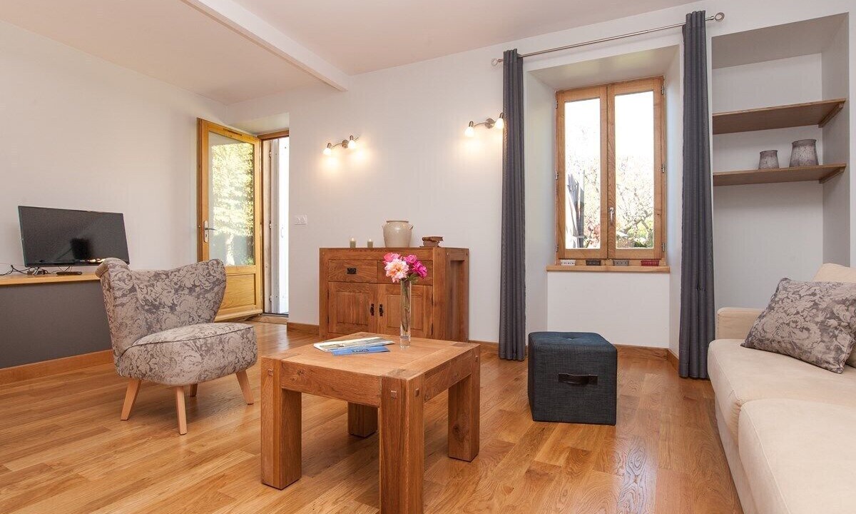 Photo of Livingroom in Saint-Jean-de-la-Porte