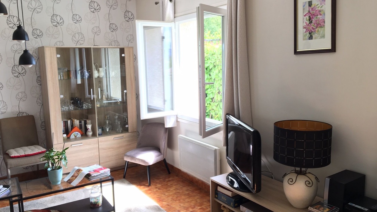 Photo of Livingroom in Saint-Jean-de-Maruejols-et-Avejan