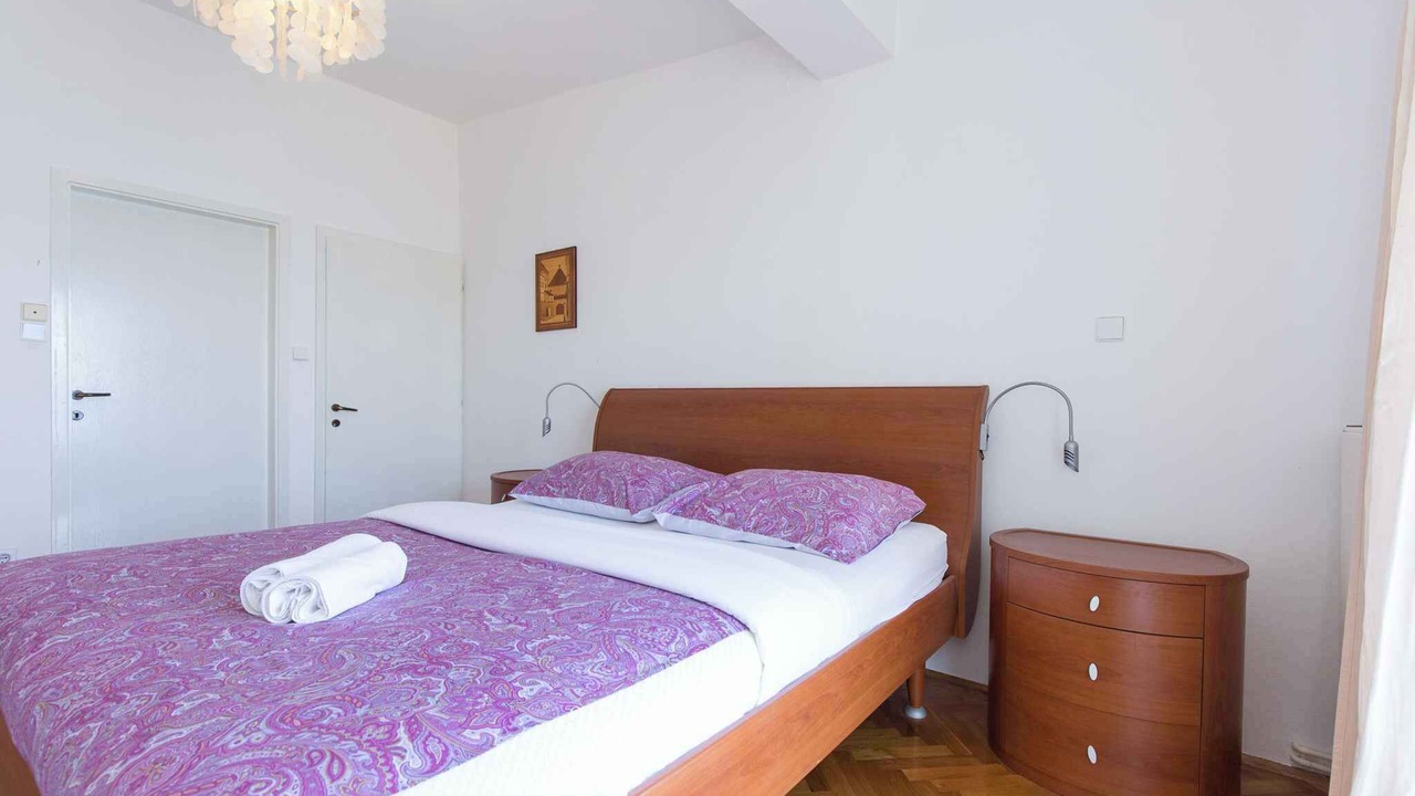 Photo of Bedroom in Vantacici