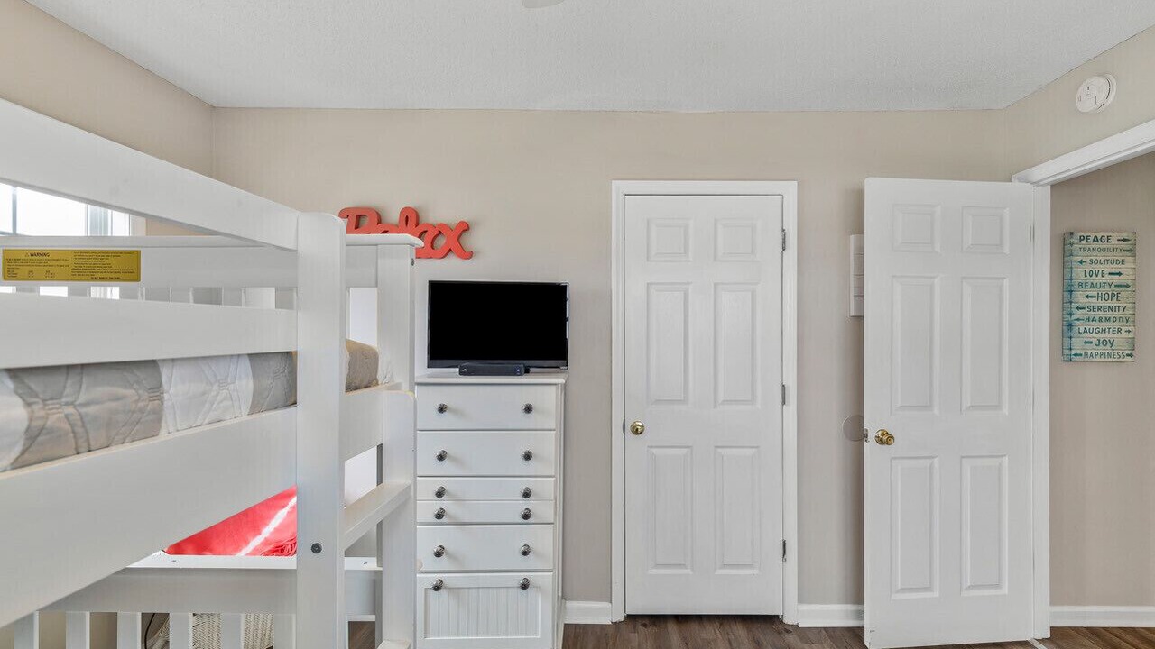 Photo of Bedroom in North Topsail Beach