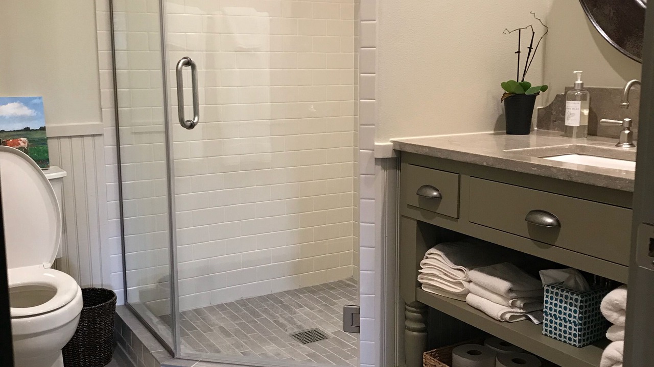 Photo of Bathroom in Round Top