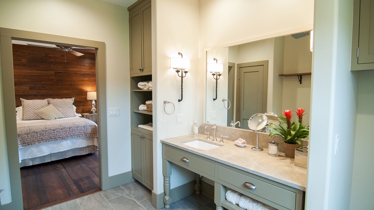 Photo of Bathroom in Round Top