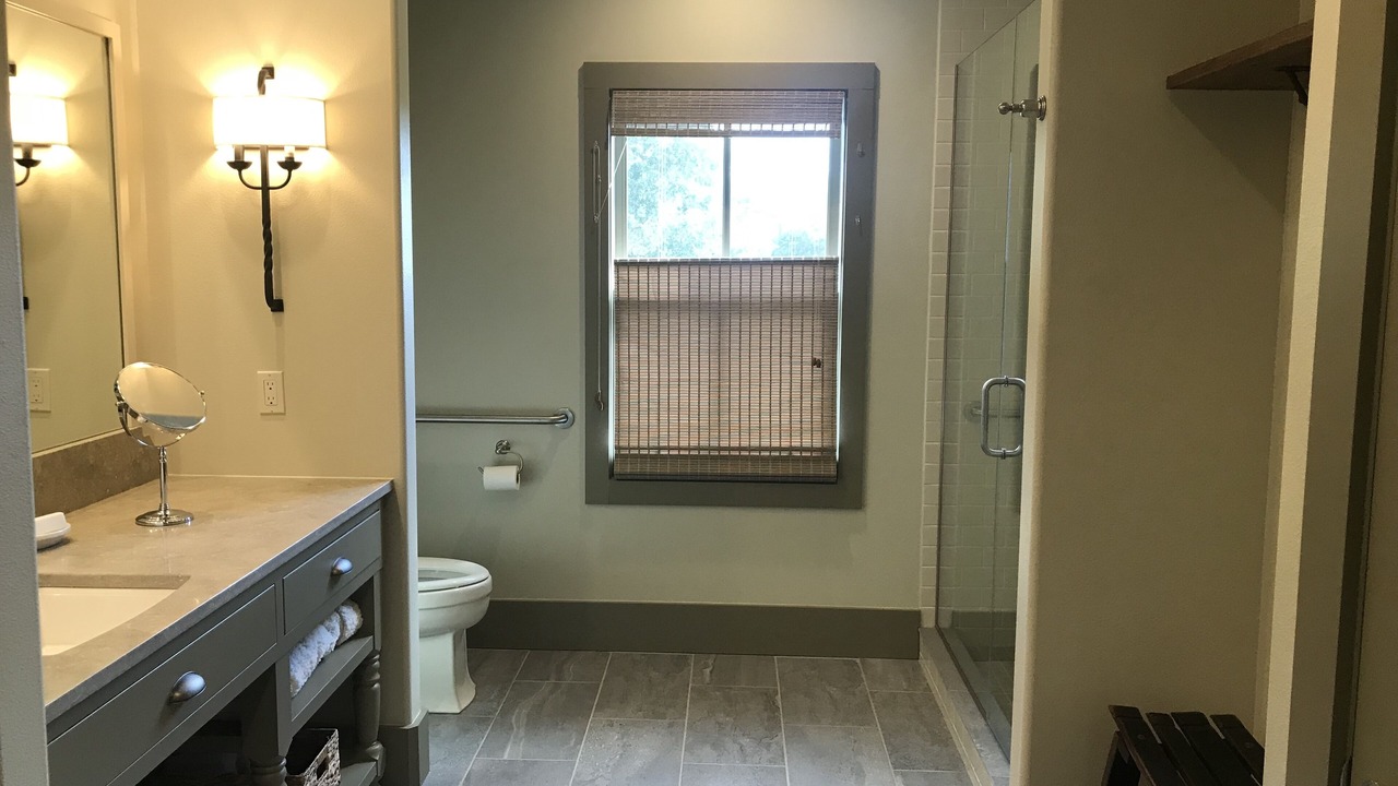 Photo of Bathroom in Round Top