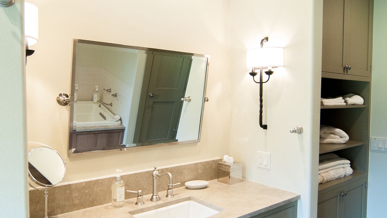 Photo of Bathroom in Round Top