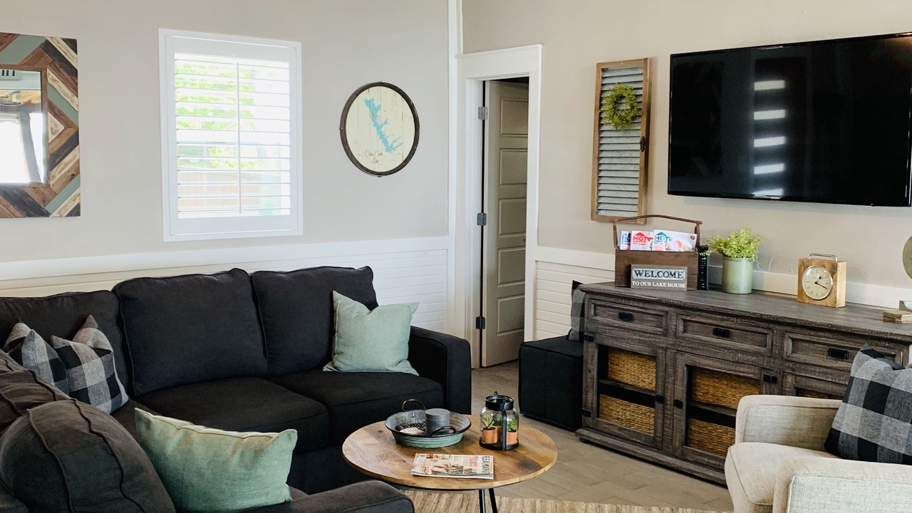 Photo of Livingroom in Enchanted Oaks