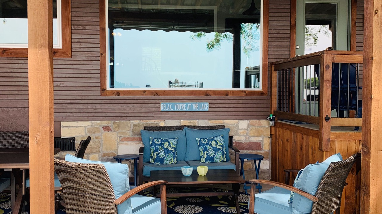 Photo of Patio Balcony in Enchanted Oaks