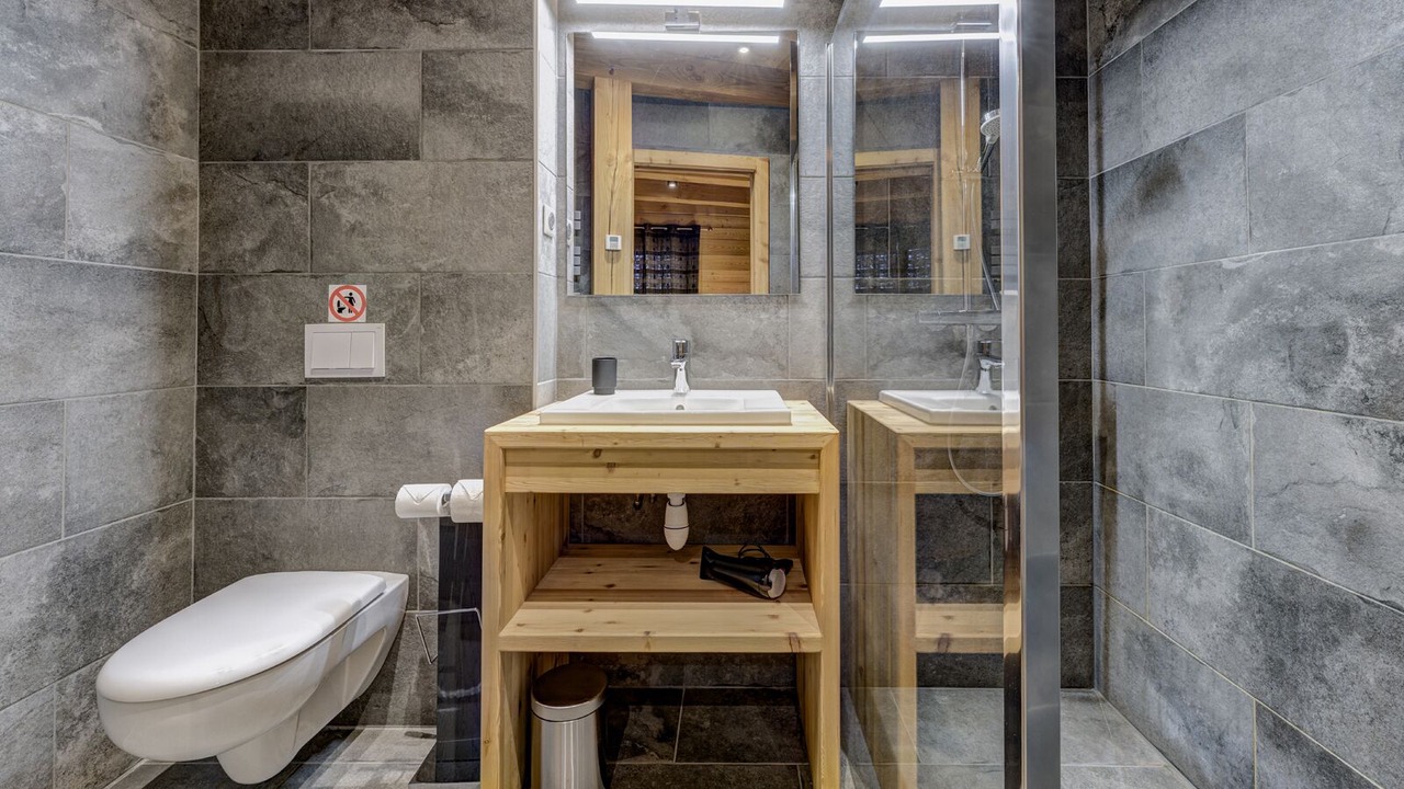 Photo of Bathroom in Viel-Alpe