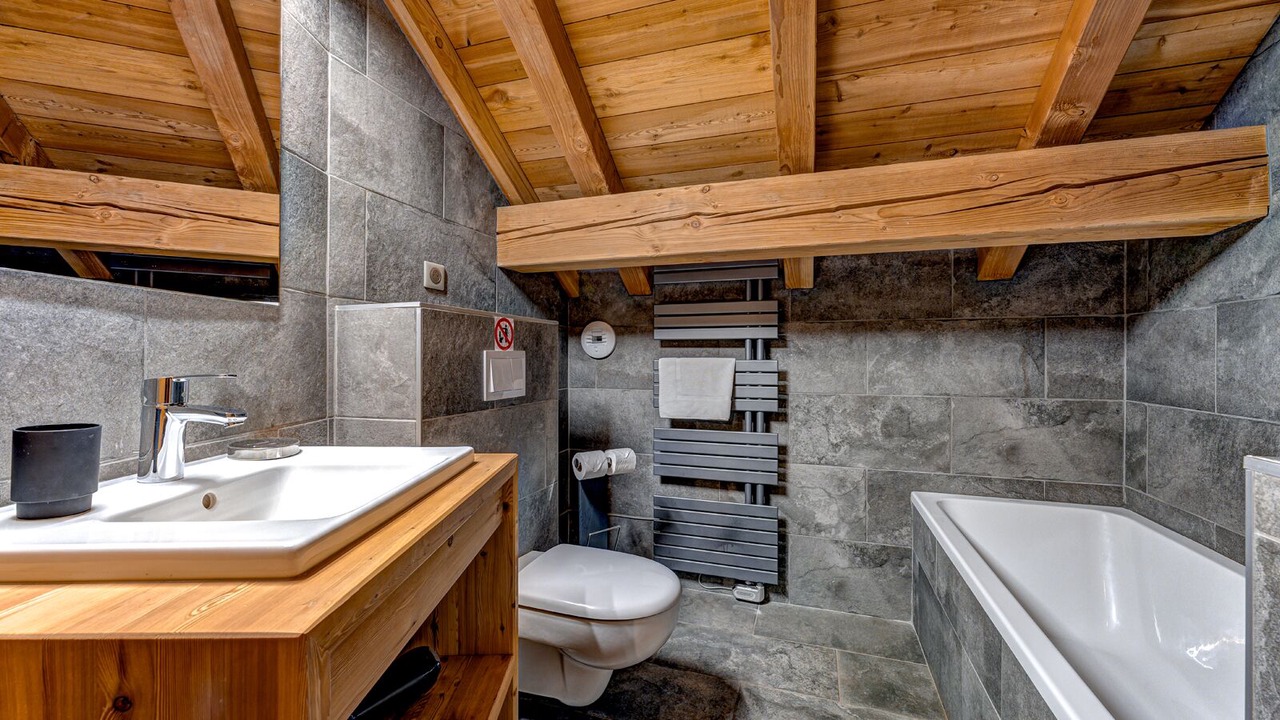 Photo of Bathroom in Viel-Alpe