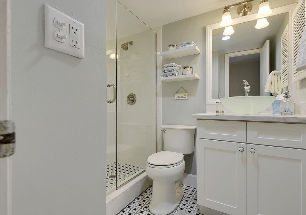Photo of Bathroom in East Wind South