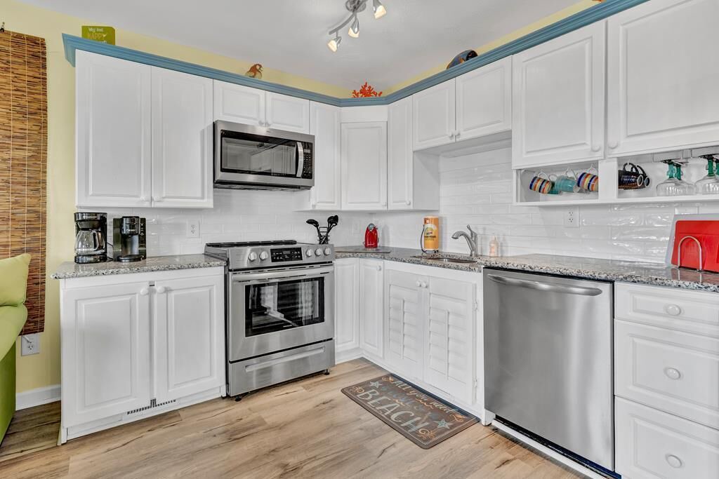 Photo of Kitchen in Surf City