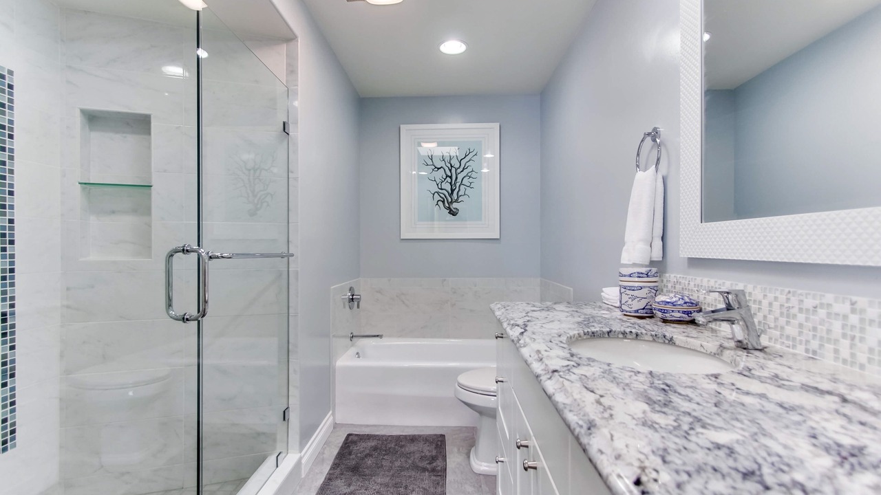 Photo of Bathroom in Central Mission Beach