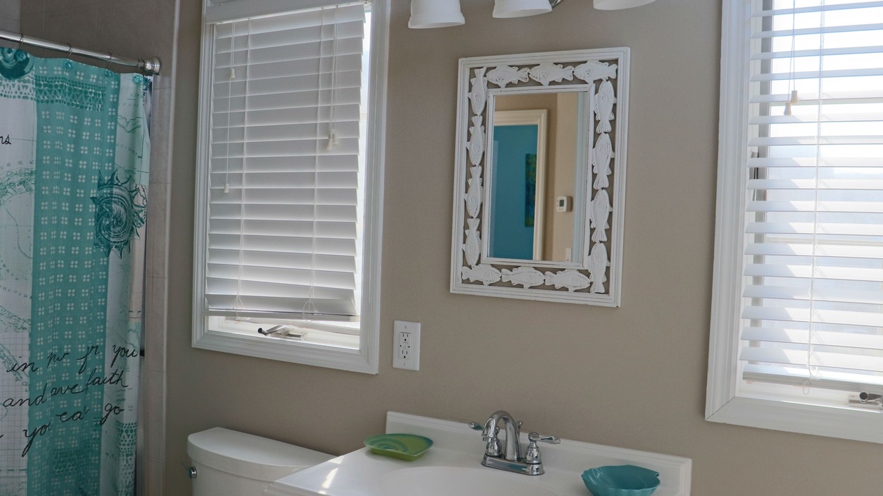 Photo of Bathroom in Emerald Isle
