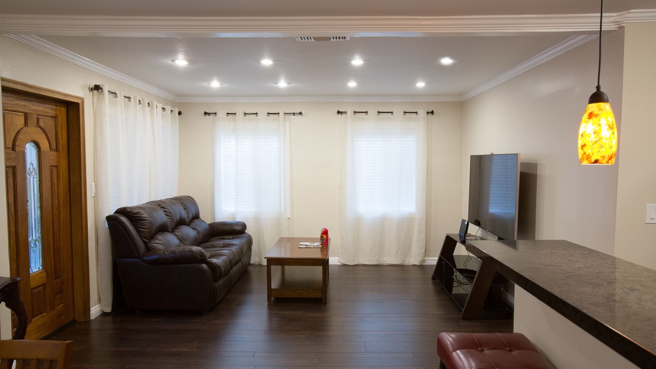 Photo of Livingroom in North Central