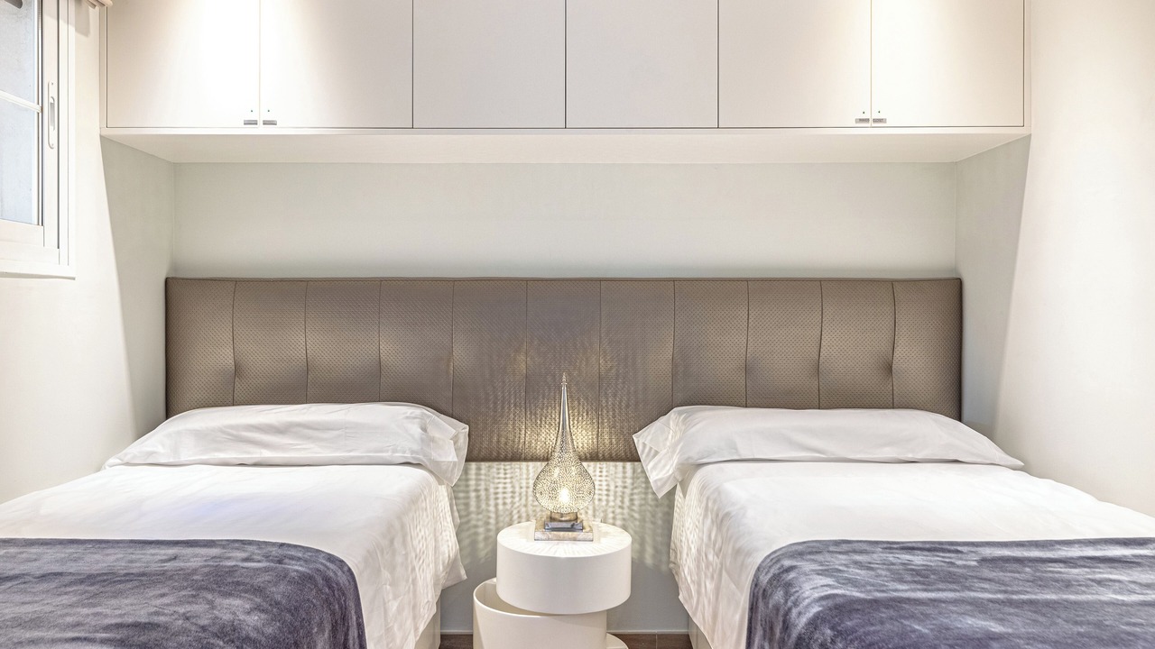 Photo of Bedroom in Golden Mile