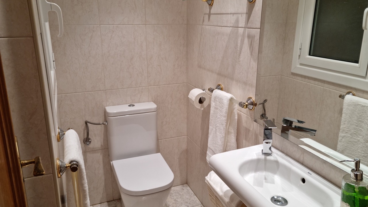 Photo of Bathroom in Gros