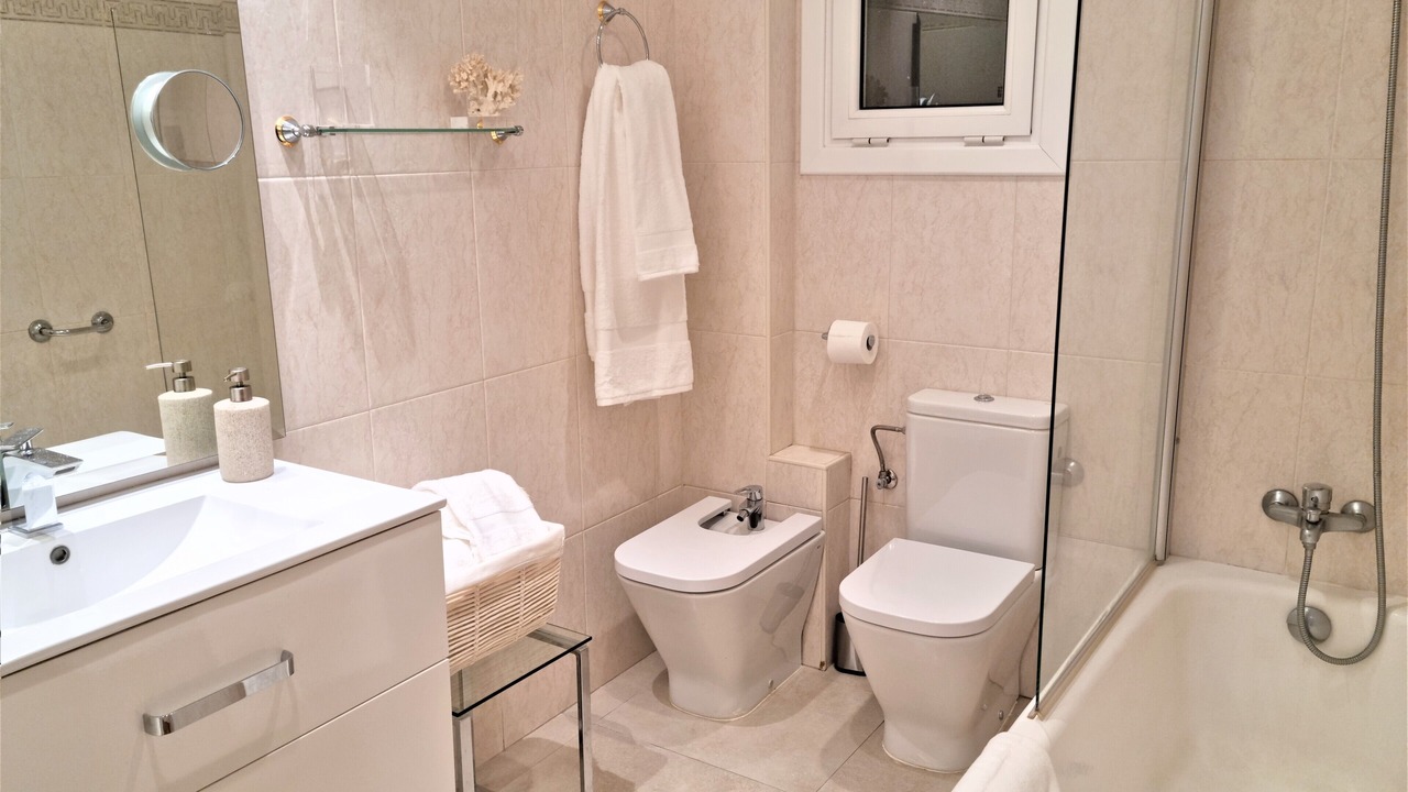 Photo of Bathroom in Gros