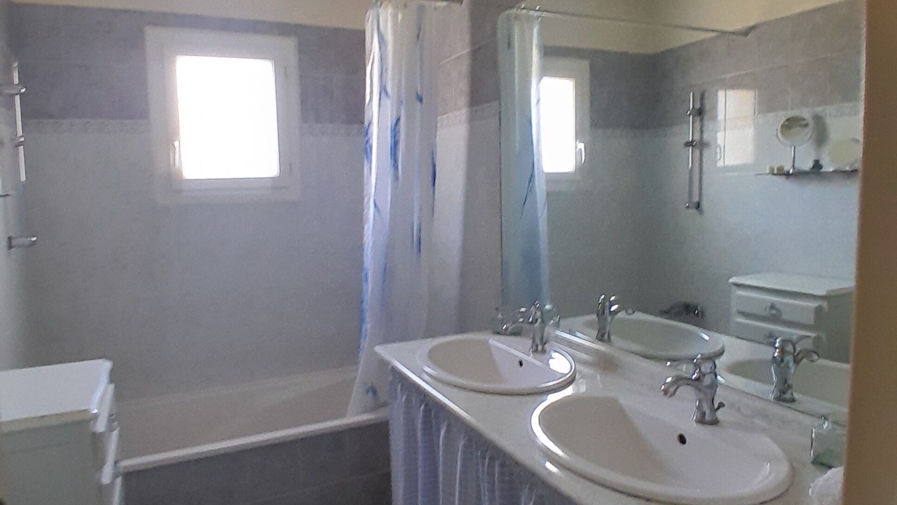 Photo of Bathroom in Le Grau-Du-Roi