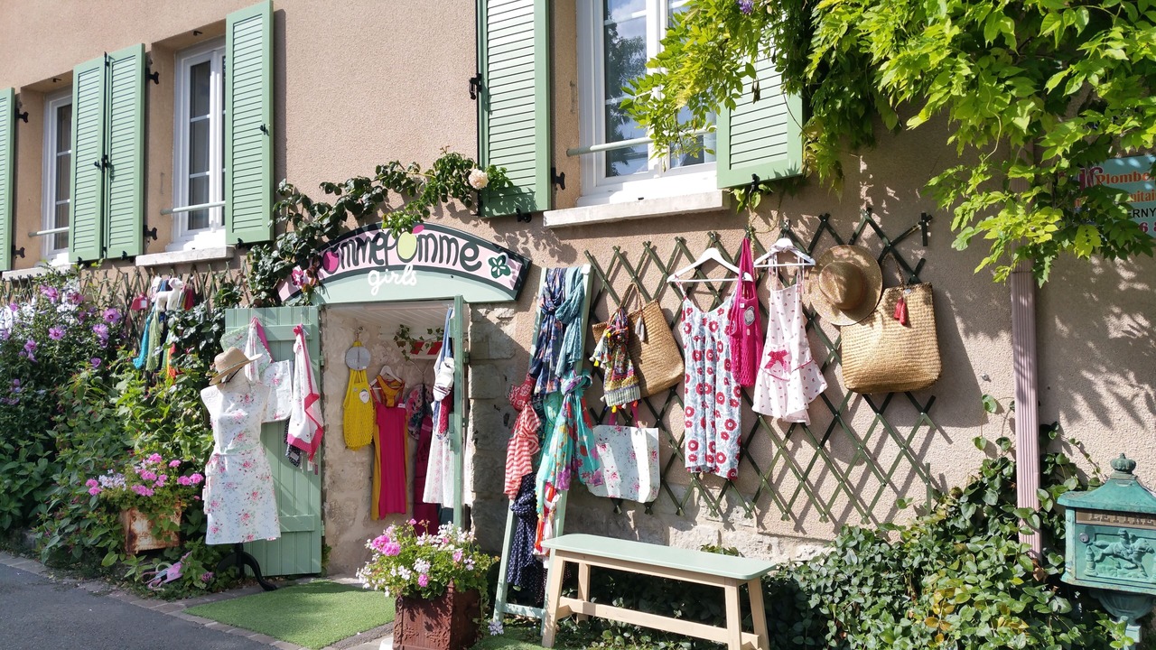 Photo of Outdoor in Menilles