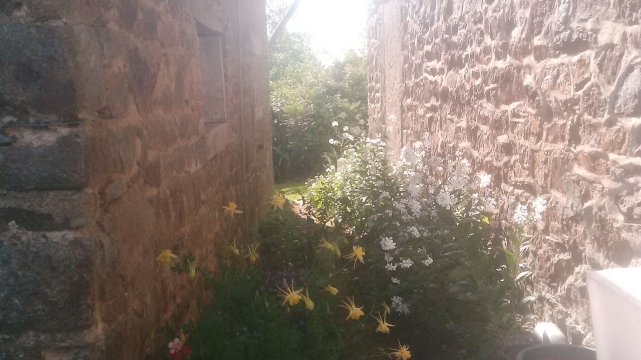 Photo of Outdoor in Irodouer