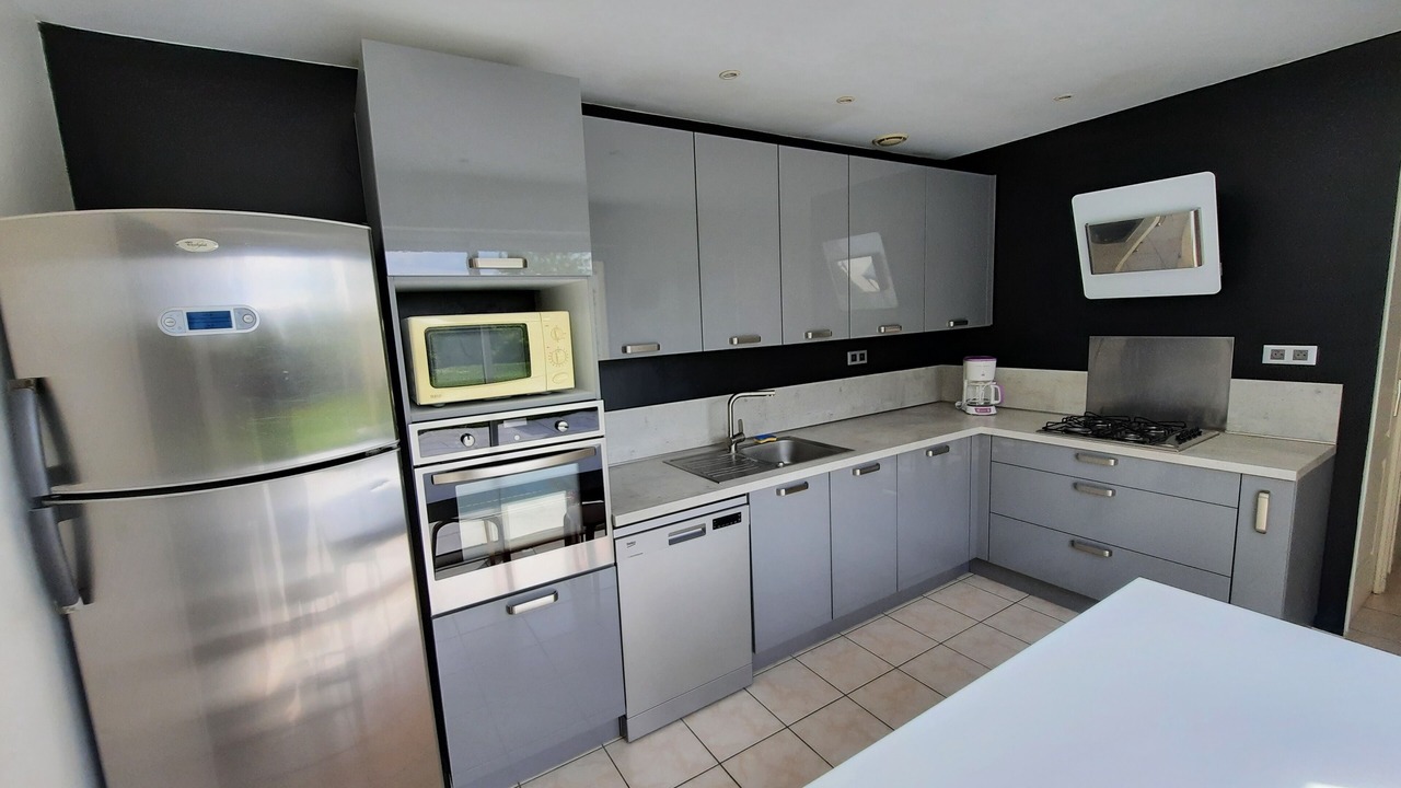 Photo of Kitchen in Irodouer