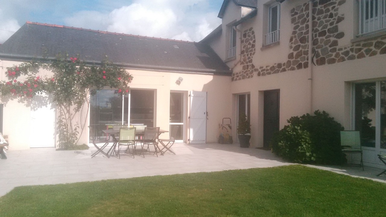 Photo of Outdoor in Irodouer