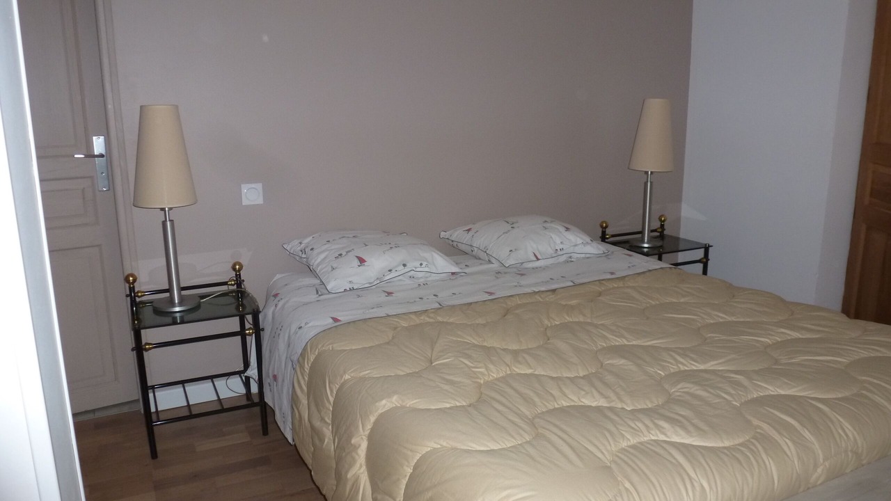 Photo of Bedroom in Ablon
