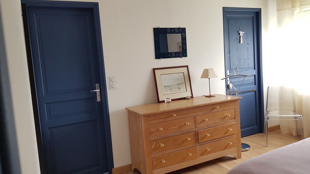 Photo of Bedroom in Ablon