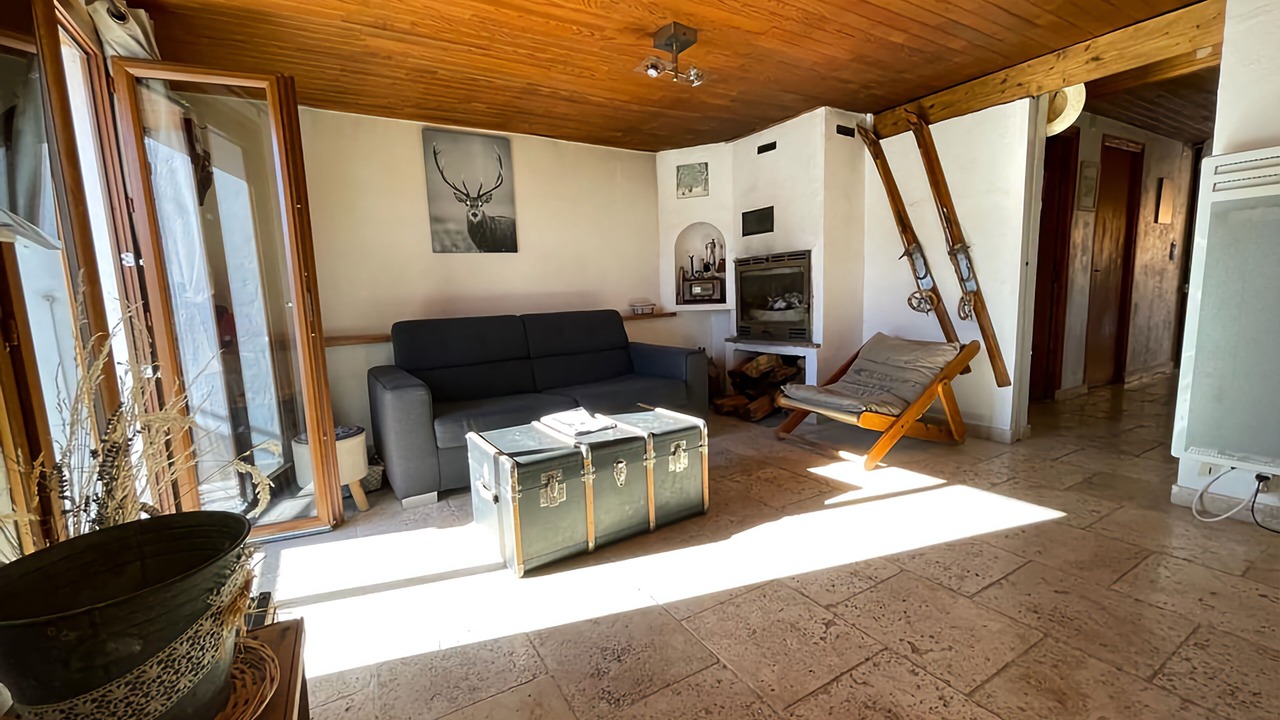 Photo of Livingroom in Roubion
